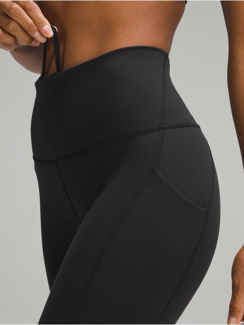lululemon athletica Wunder Train 25” with Pockets Black High-Rise Leggings - Picture 3 of 14